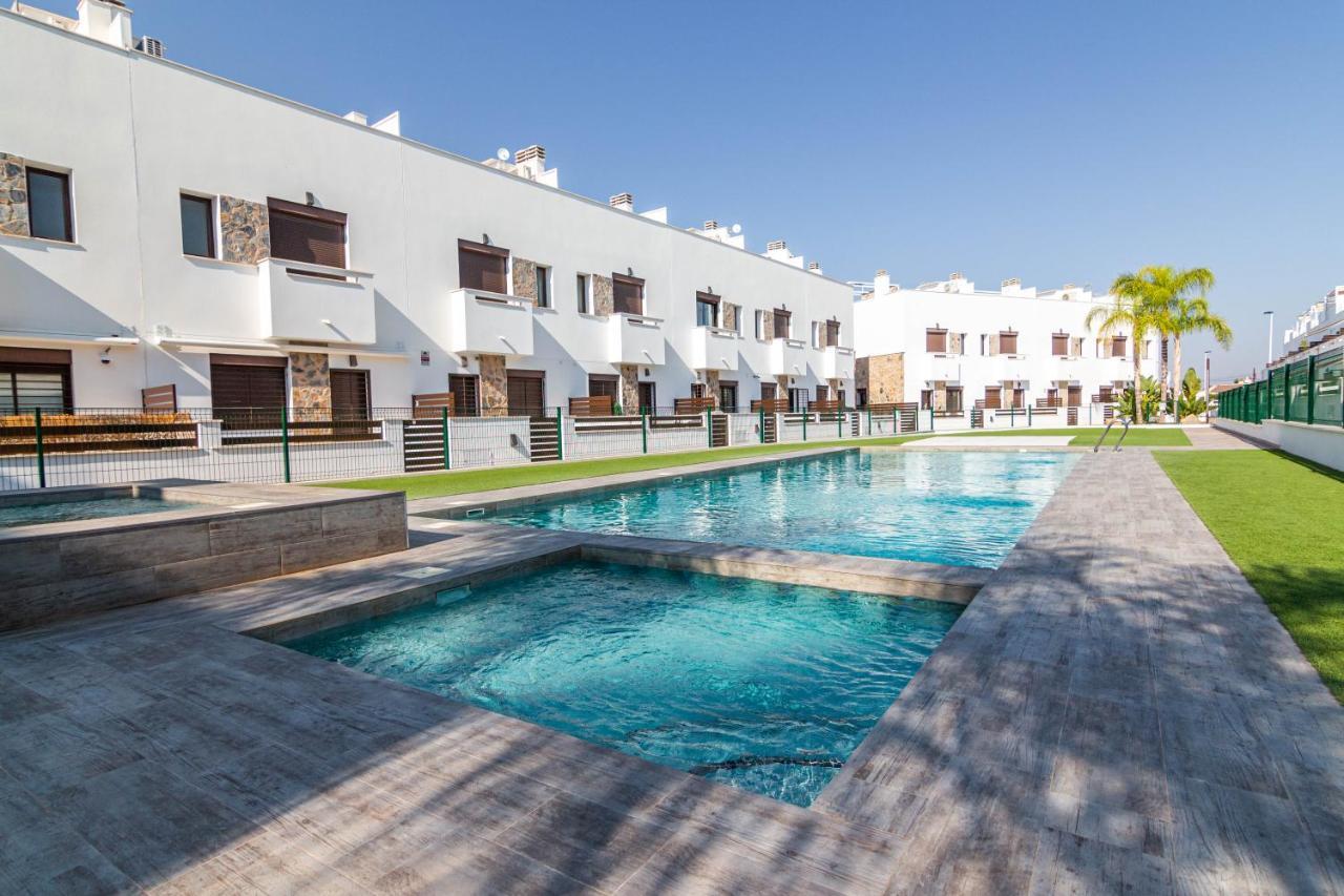 Bahia Homes Torrevieja Bagian luar foto