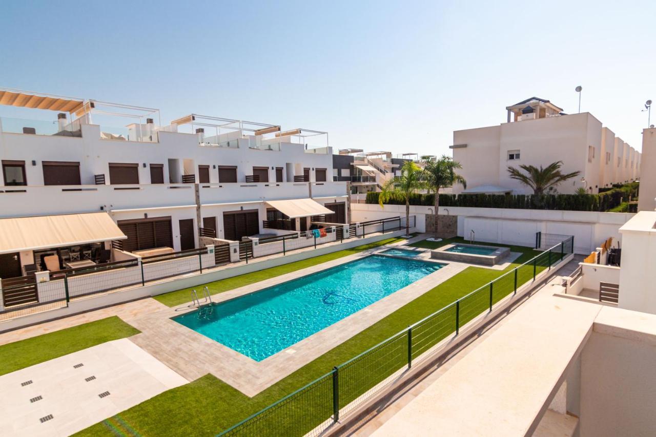 Bahia Homes Torrevieja Bagian luar foto